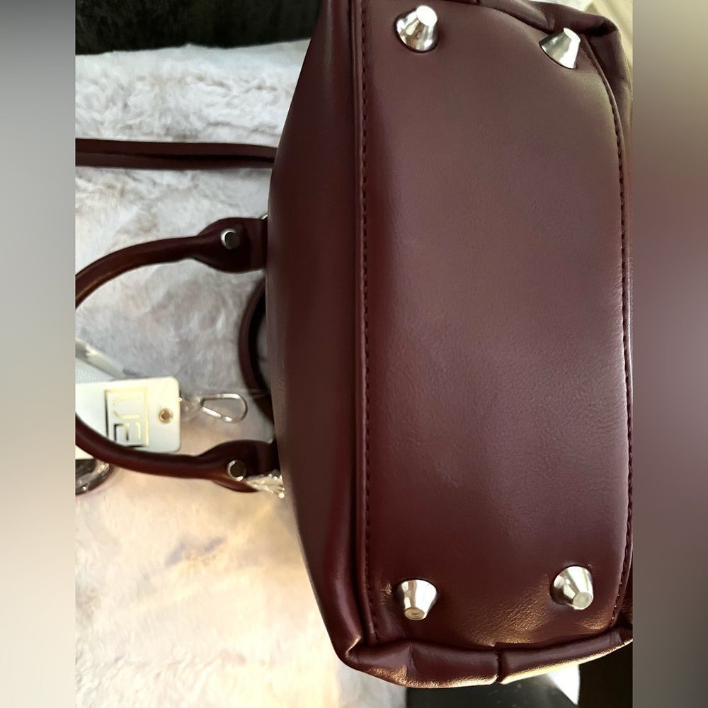 Urban Expressions Abbie Top Handle Cross Body Bag Soft Faux Leather burgundy NWT - Picture 3 of 5